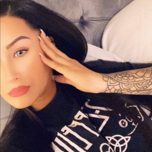 Meet your Posher, Natasha